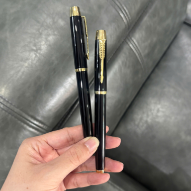 Bút Kim Loại In Logo Theo Yêu Cầu – Quà Tặng Doanh Nghiệp Sang Trọng