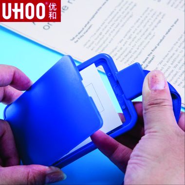 Bao Đeo Thẻ Nhựa UHOO No.6078 – Bền Đẹp, Màu Sắc Trẻ Trung