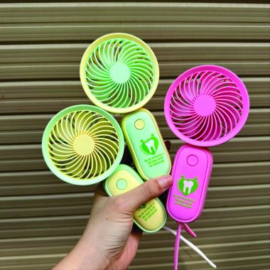 Quạt Mini Cầm Tay In Logo – Quà Tặng Doanh Nghiệp Giá Rẻ