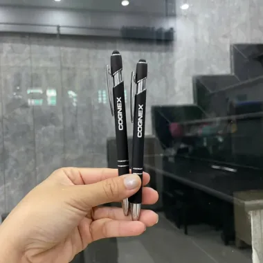 Bút Bi In Logo Theo Yêu Cầu – Bút Quà Tặng Doanh Nghiệp Giá Rẻ