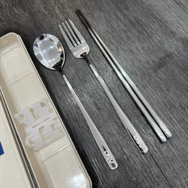 Bộ Muỗng Đũa In Logo Theo Yêu Cầu – Bộ Dao Muỗng Nĩa Quà Tặng Doanh Nghiệp