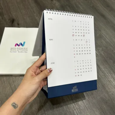 Lịch Để Bàn Milkiway Solution Thiết Kế Theo Yêu Cầu – Lịch Lò Xo In Logo Doanh Nghiệp