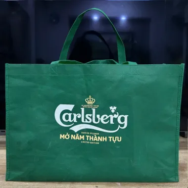 Túi Vải Không Dệt Carlsberg In Logo Theo Yêu Cầu – Túi Quà Tặng Doanh Nghiệp Giá Xưởng
