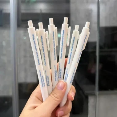 Bút Bi Nhựa In Logo Theo Yêu Cầu – Bút Bi Quà Tặng Doanh Nghiệp Giá Xưởng