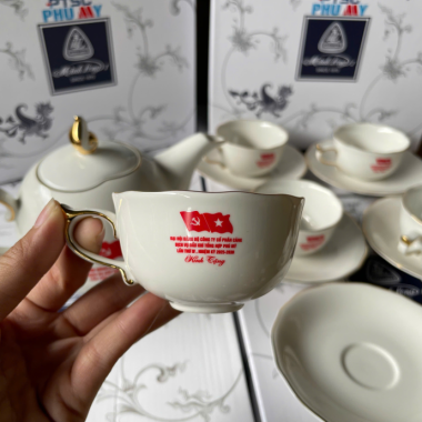 Bộ Bình Trà và Ly Kèm Hộp - Quà Tặng Doanh Nghiệp Sang Trọng