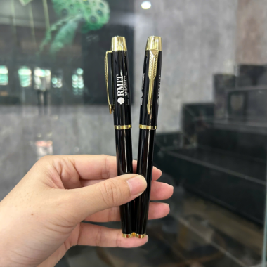 Hộp Quà Tặng Bình Kèm Sổ Kèm Bút Cao Cấp – Sang Trọng & Ý Nghĩa | Quà Tặng Nhanh