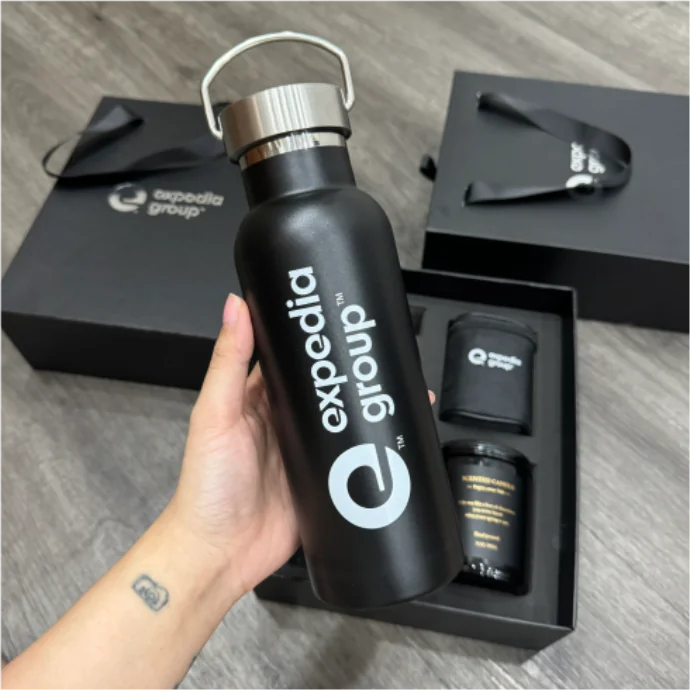 20 Bộ Quà Tặng Hot Nhất Năm 2025 – Sang Trọng, Ý Nghĩa, Được Ưa Chuộng