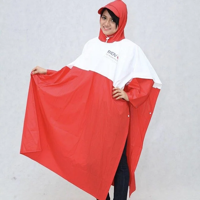 Áo Mưa Rạng Đông Đỏ Trắng Dạng Choàng – Áo Mưa Quảng Cáo In Theo Yêu Cầu