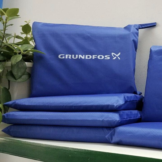 ÁO MƯA CÁNH DƠI VẢI DÙ GRUNDFOS