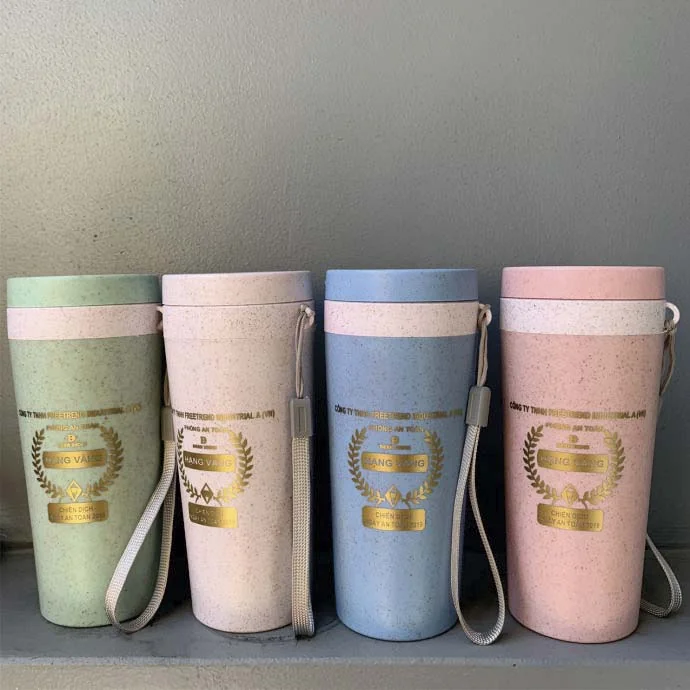 Bình Nước Nhựa Lúa Mì Wheat Straw – Bình Uống Nước Nhiều Màu Có Dây Đeo