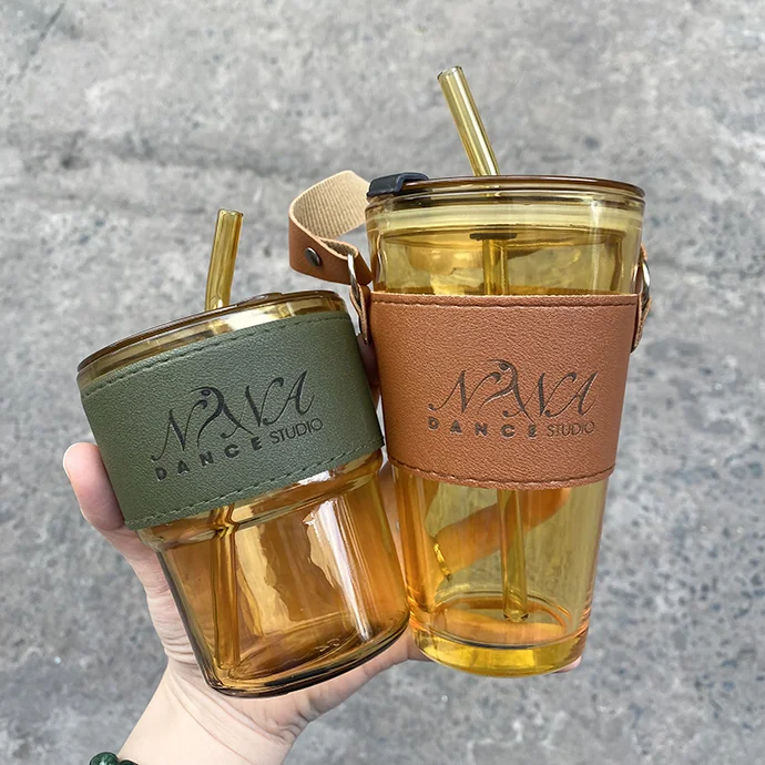 Cốc Thủy Tinh In Logo Theo Yêu Cầu – Ly Thủy Tinh Có Nắp Ống Hút Cao Cấp