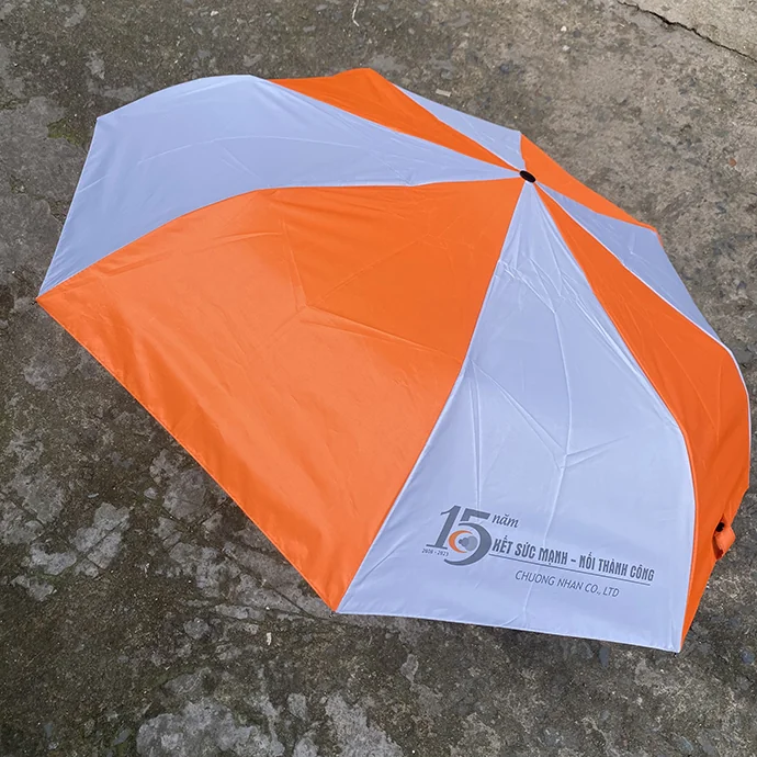 Ô Dù Cầm Tay In Logo Kỷ Niệm 15 Năm – Quà Tặng Doanh Nghiệp Cao Cấp
