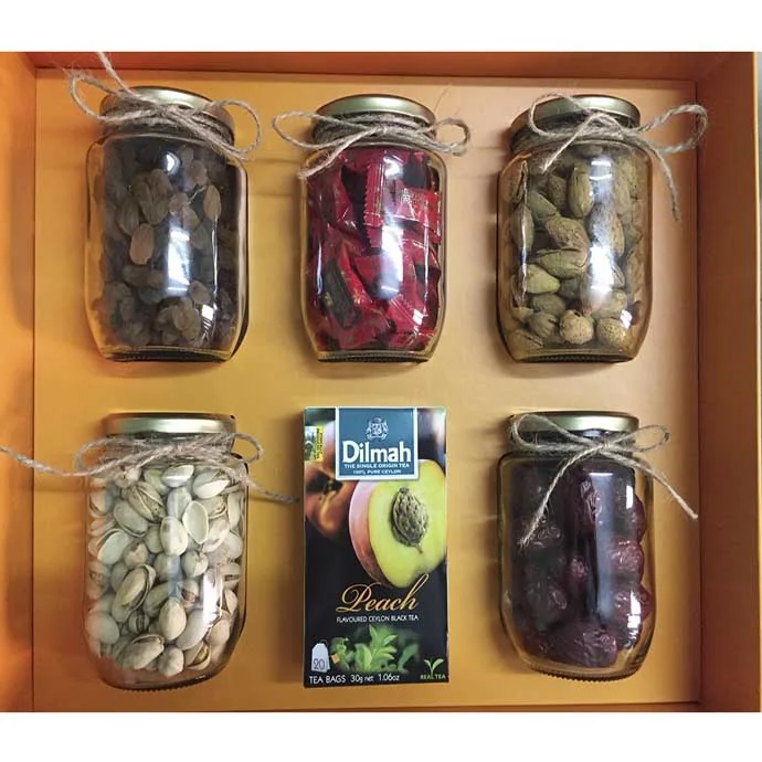 Hộp Quà Tết Hạt Dinh Dưỡng Kèm Trà – Quà Biếu Sang Trọng Ngày Xuân