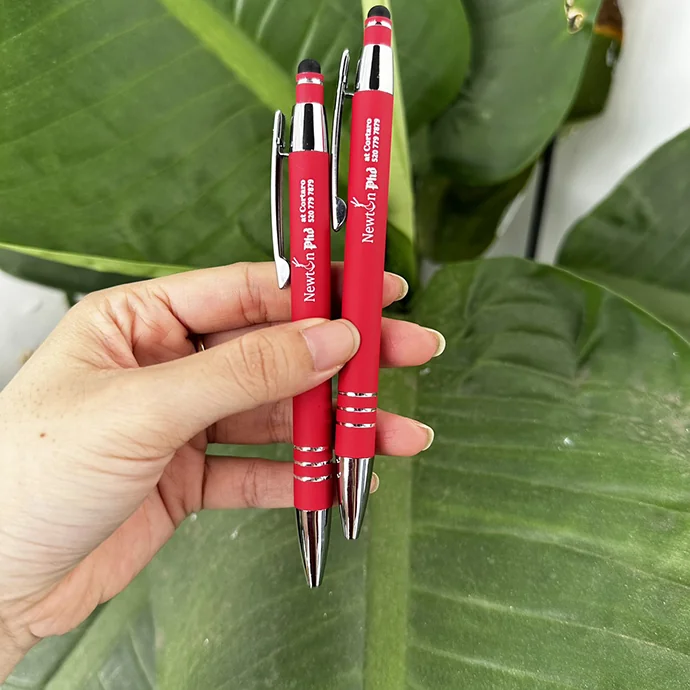 BÚT BI KIM LOẠI MÀU ĐỎ IN LOGO THEO YÊU CẦU – QUÀ TẶNG DOANH NGHIỆP