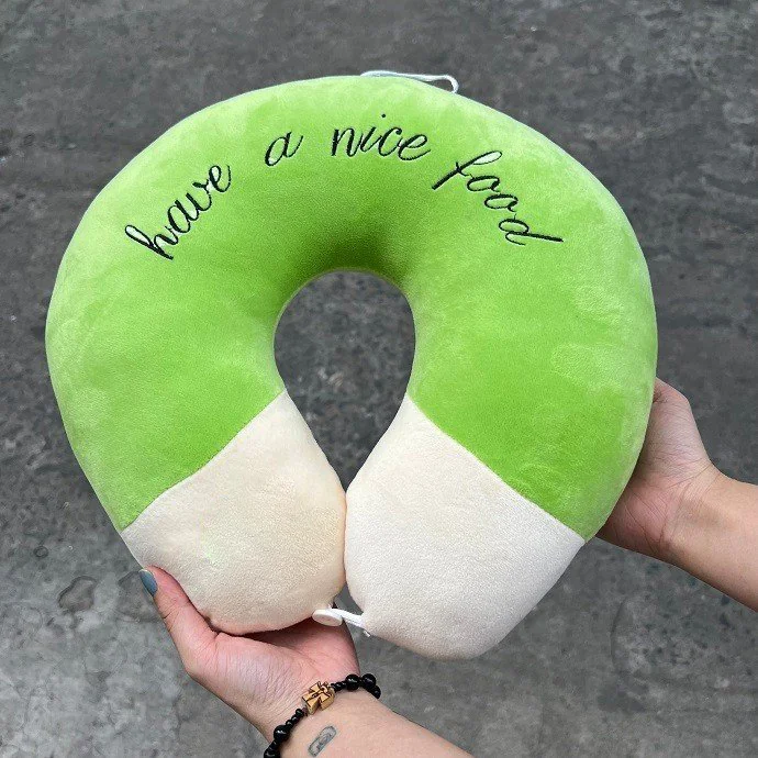 Gối Chữ U Nhồi Bông Mềm Mịn 30cm (~380g) – Gối Kê Cổ Chống Mỏi, Màu Xanh Lá Phối Kem