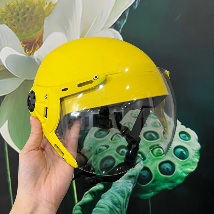 Mũ Bảo Hiểm Nửa Đầu Có Kính In Logo Doanh Nghiệp – Quà Tặng Theo Yêu Cầu