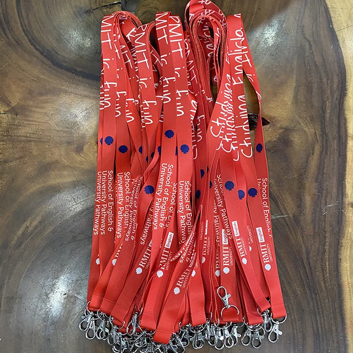 Dây Đeo Thẻ Sinh Viên RMIT University – Lanyard Satin Đỏ In Logo