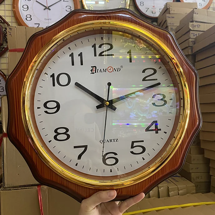 Đồng Hồ Treo Tường Nhiều Kiểu Dáng - Đồng Hồ Treo Tường In Logo