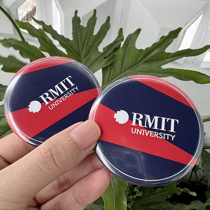 Huy Hiệu In Logo Đại Học RMIT - Huy Hiệu In Logo Theo Yêu Cầu