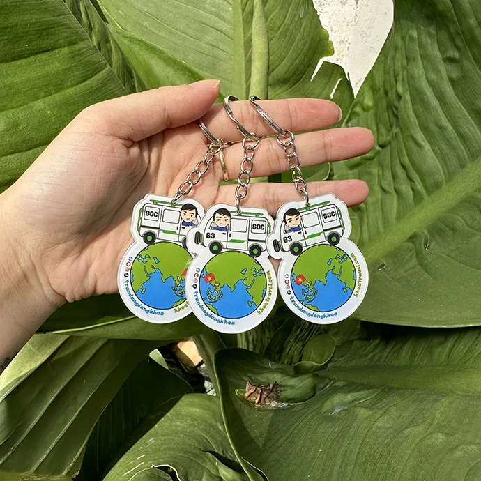 Móc Khóa Mica In Logo Theo Yêu Cầu – Quà Tặng Doanh Nghiệp Sáng Tạo