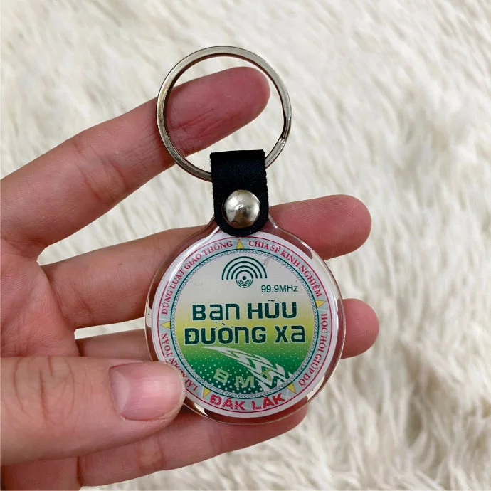 Móc Khóa Mica Tròn Màu Xanh Vàng Đỏ In Logo – Quà Tặng Nhận Diện Thương Hiệu