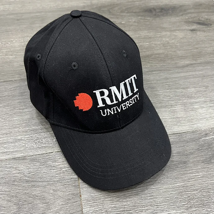 Mũ Lưỡi Trai Đen Thêu Logo Theo Yêu Cầu – Nón Quà Tặng Doanh Nghiệp