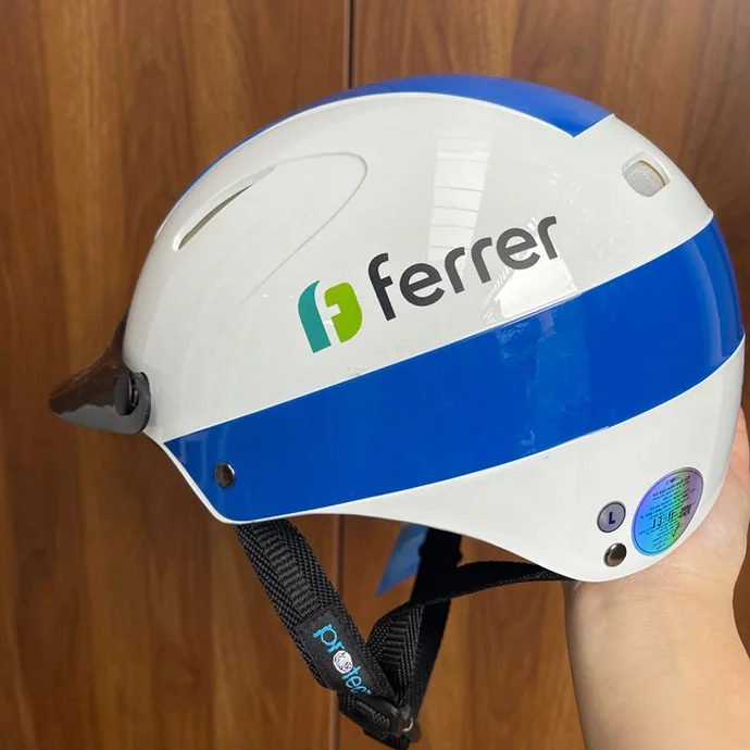 Nón Bảo Hiểm Xanh Trắng – Quà Tặng Doanh Nghiệp Cao Cấp In Logo Theo Yêu Cầu