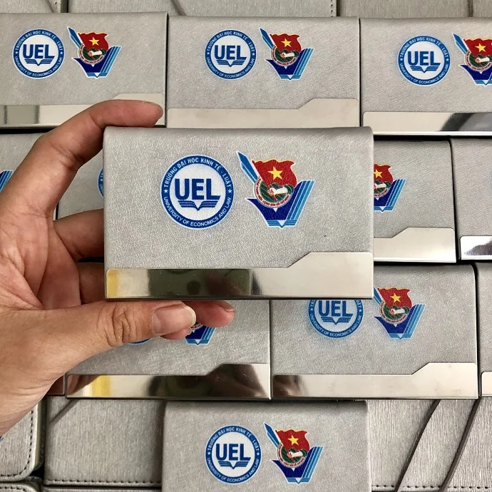 Hộp Đựng Namecard Bìa Xám Viền Kim Loại – Sang Trọng, Bền Đẹp
