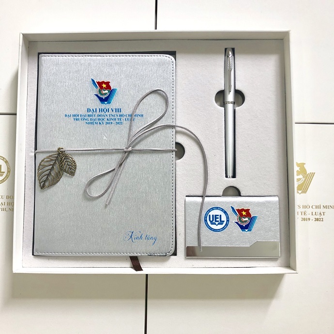 BỘ GIFTSET SỔ TAY ĐẠI HỌC KINH TẾ LUẬT MÀU BẠC