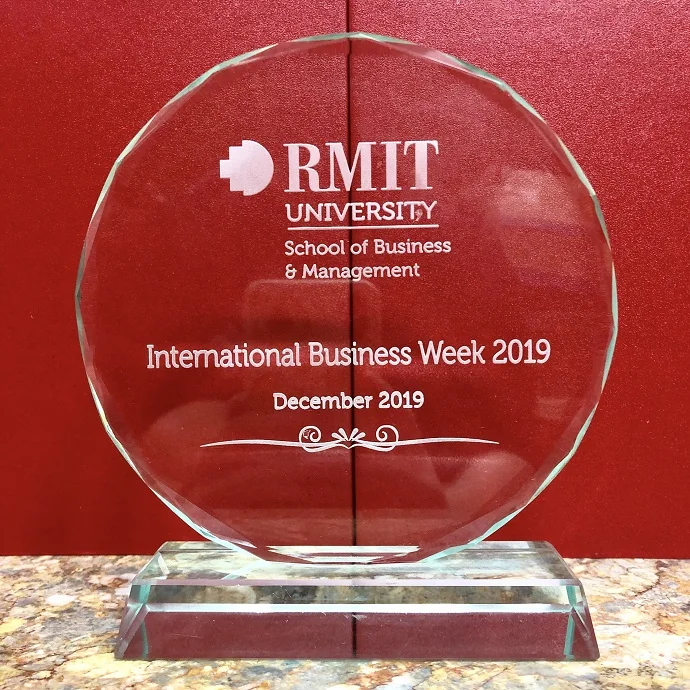 Kỷ Niệm Chương Thủy Tinh Hình Tròn Cao Cấp