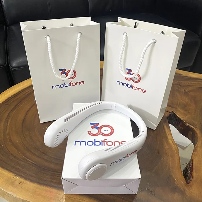 Quạt Đeo Cổ In Logo Kèm Túi Xách – Quạt Mini Sạc Pin 4000mAh