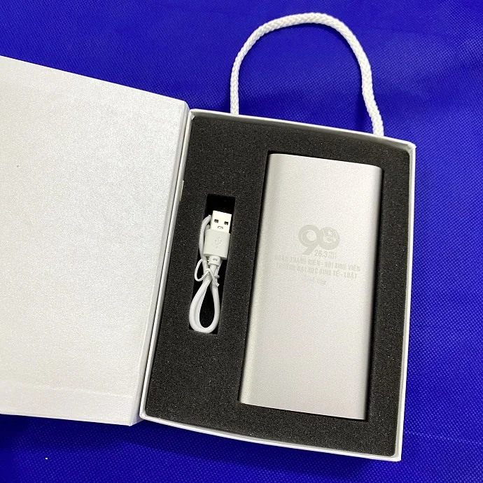 Sạc Dự Phòng Kèm Hộp Đựng Cao Cấp – Quà Tặng Doanh Nghiệp