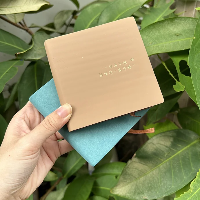 Sổ Note Vuông 10,4x10,4cm In Logo Theo Yêu Cầu – Sổ Mini Bìa Da PU