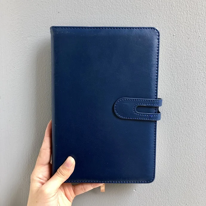 Sổ Tay Bìa Da Xanh Navy Cao Cấp – Khóa Gài Tiện Lợi