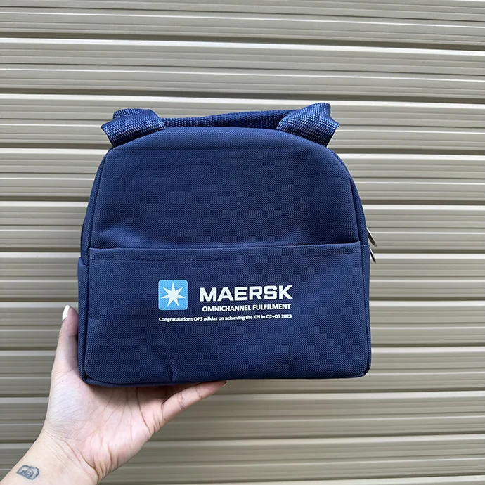 Túi Giữ Nhiệt Maersk Màu Xanh Navy – Quà Tặng Doanh Nghiệp Thực Tiễn & Sang Trọng