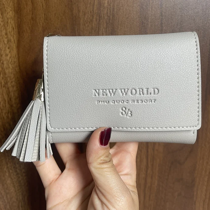 Ví Da Nữ Màu Xám Logo New World Phú Quốc Resort – Quà Tặng Cao Cấp