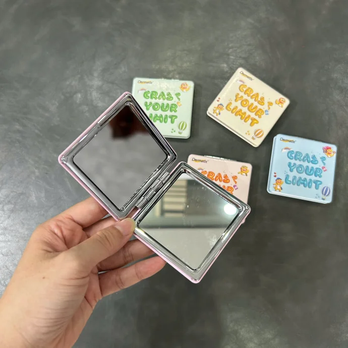 Gương Cầm Tay In Logo Theo Yêu Cầu – Nhỏ Gọn, Giá Tốt