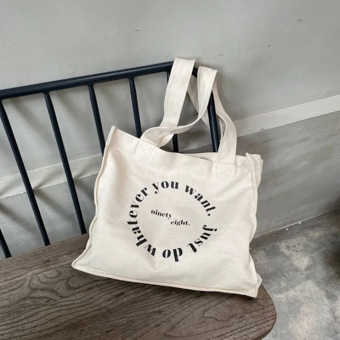 Túi Tote Canvas Màu Kem In Chữ Tròn – Thời Trang Năng Động, In Logo Theo Yêu Cầu