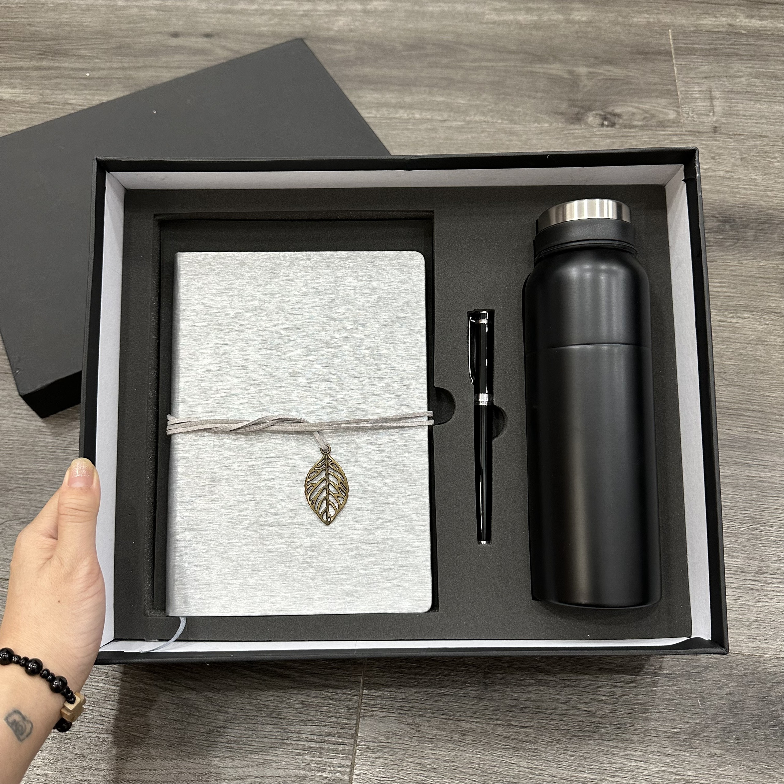 BỘ QUÀ TẶNG 3 MÓN IN LOGO GIÁ RẺ - BỘ GIFTSET BÌNH NƯỚC VÀ SỔ TAY KÈM BÚT