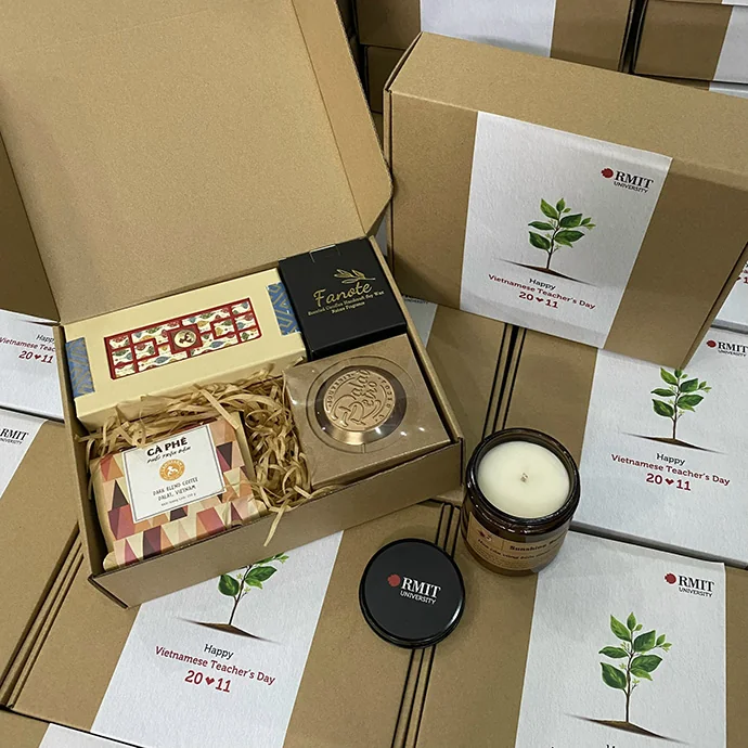 Set quà tặng nến thơm kèm bộ pha cà phê và trà - In logo theo yêu cầu
