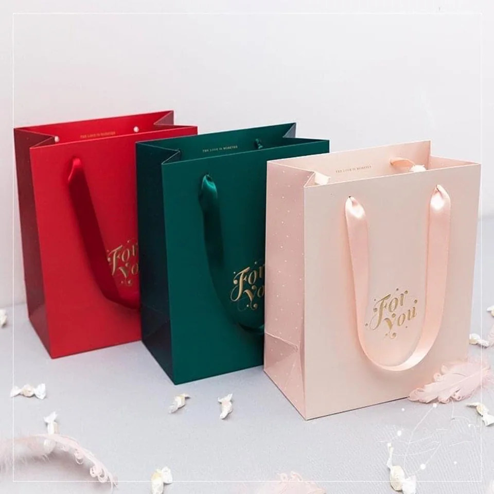 Túi giấy quà tặng cao cấp – in logo theo yêu cầu