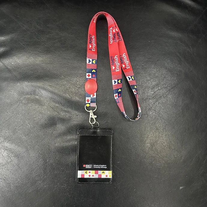 Thẻ Đeo Nhân Viên RMIT – Lanyard In Logo + Bao Thẻ Nhựa Chuyên Nghiệp