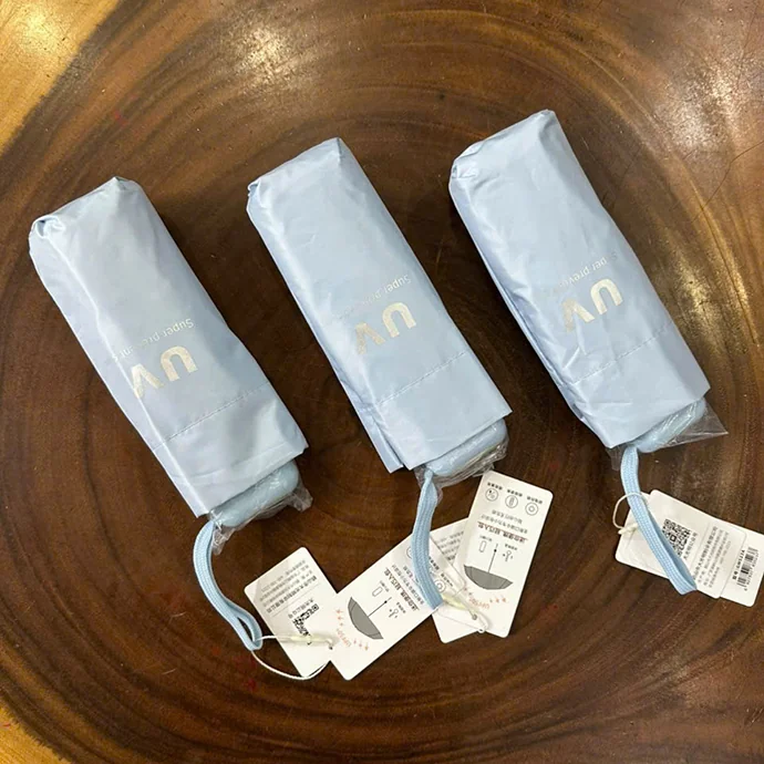 Ô Dù Gấp Gọn Chống Tia UV – Màu Xanh Nhạt Tiện Dụng