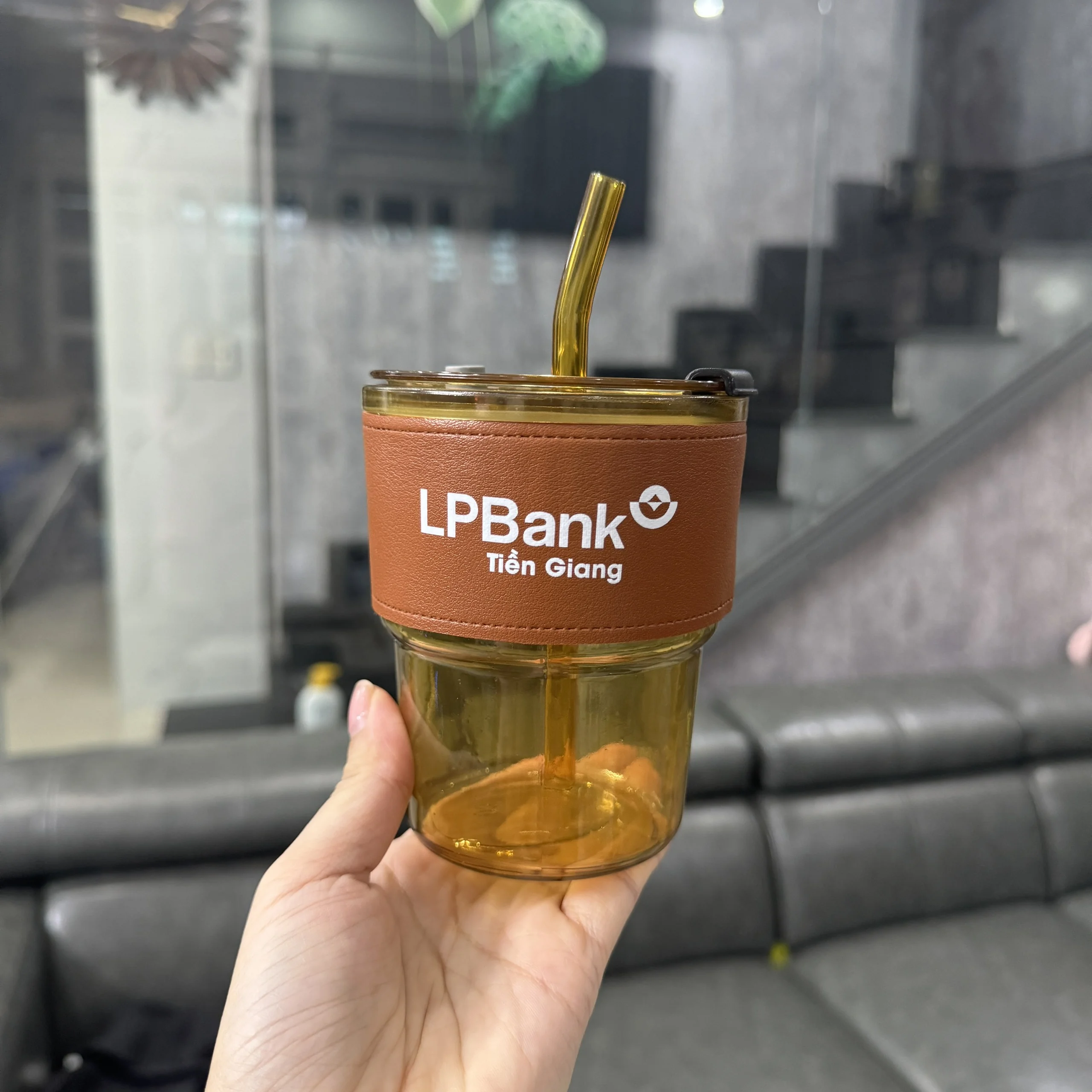 Ly Thủy Tinh Bọc Da In Logo Theo Yêu Cầu | Quà Tặng Doanh Nghiệp