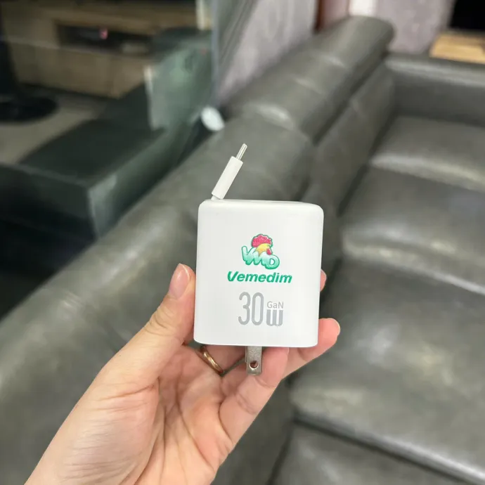 Củ Sạc Nhanh 30W GaN In Logo – Quà Tặng Công Nghệ Cao Cấp Cho Doanh Nghiệp