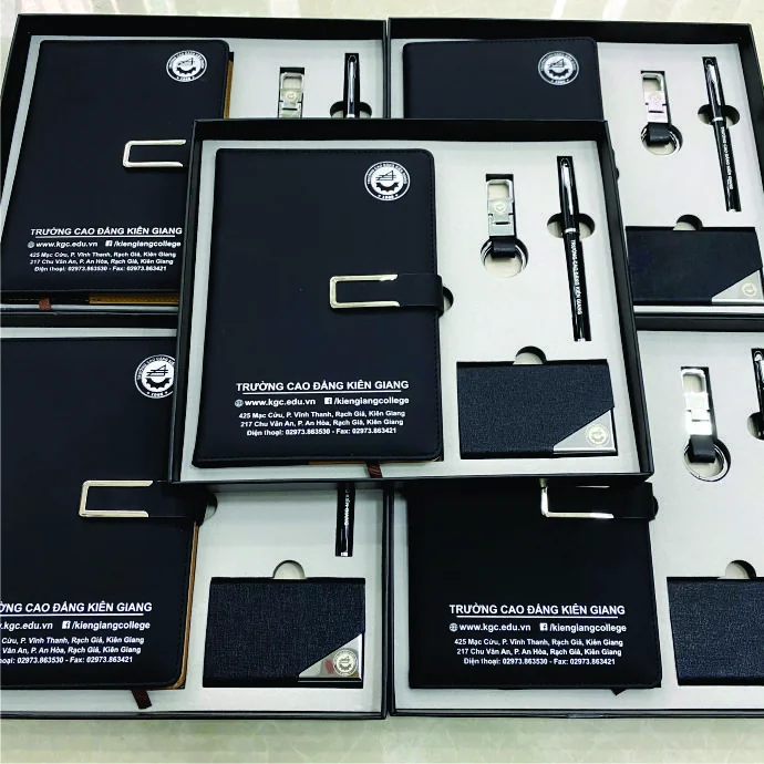 Bộ Quà Tặng Sổ Da 4 Món Cao Cấp – In Logo Trường/Doanh Nghiệp Theo Yêu Cầu