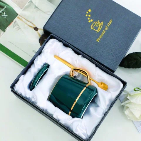 Cốc Sứ Xanh Ngọc Viền Vàng Cao Cấp Kèm Muỗng – Quà Tặng Sang Trọng Đựng Trong Hộp