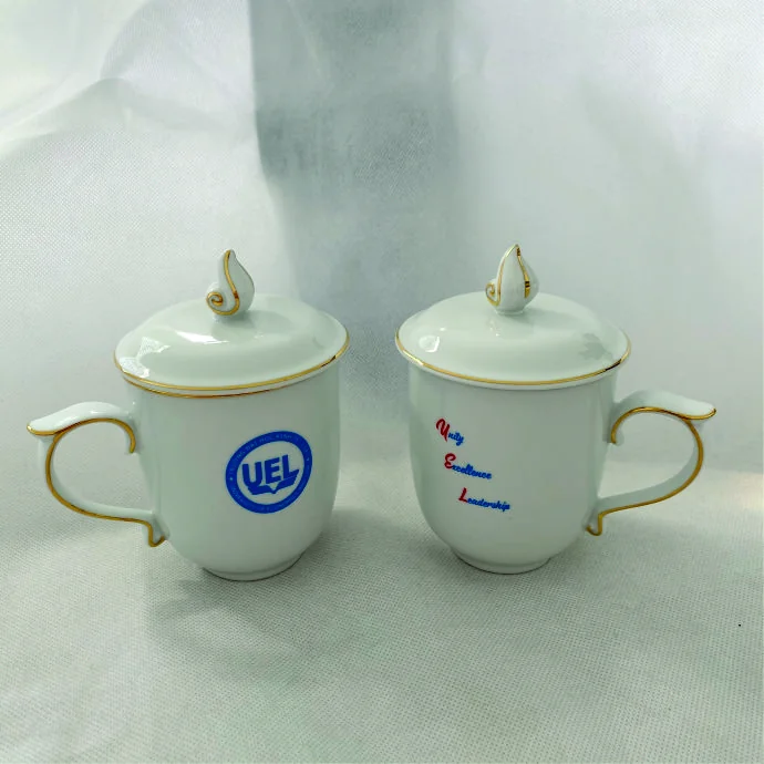 Ly Sứ Có Nắp & Muỗng In Logo Theo Yêu Cầu – Quà Tặng Doanh Nghiệp Cao Cấp