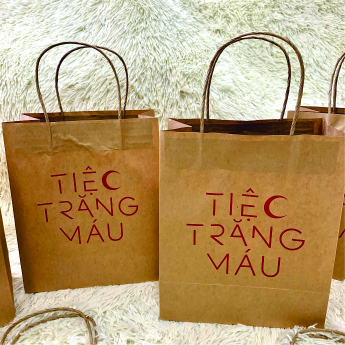 TÚI GIẤY TIỆC TRĂNG MÁU