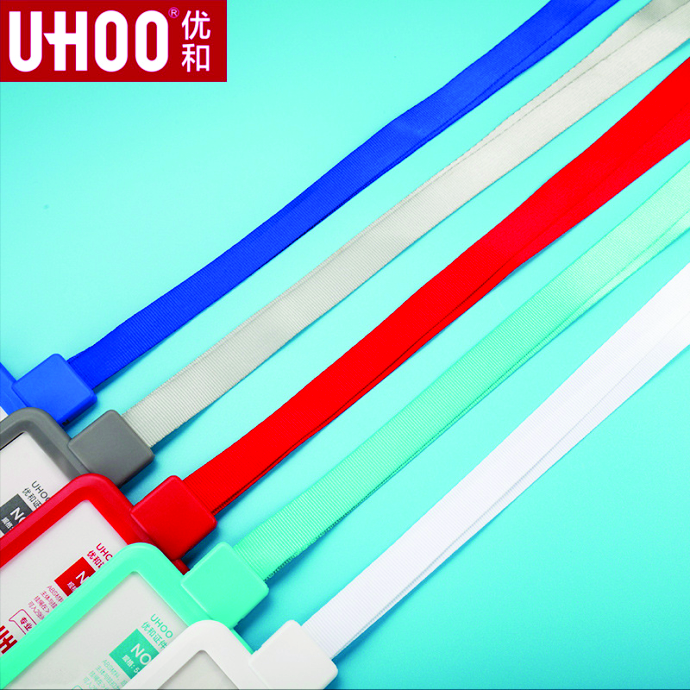 <p>Bao đeo thẻ nhựa UHOO No.6078 màu xanh</p>